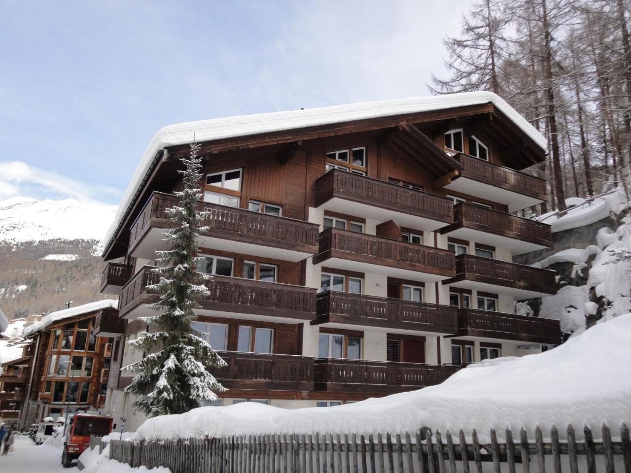 Bolero 4.5 Dachzimmerwohnung Zermatt Exteriér fotografie